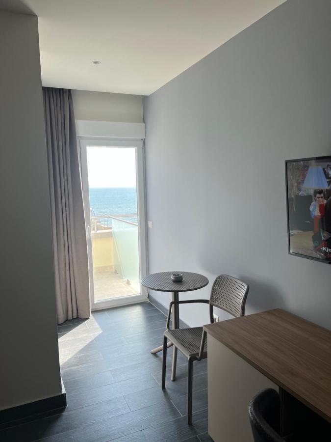 Split Rooftop Suites Durrës Exteriér fotografie